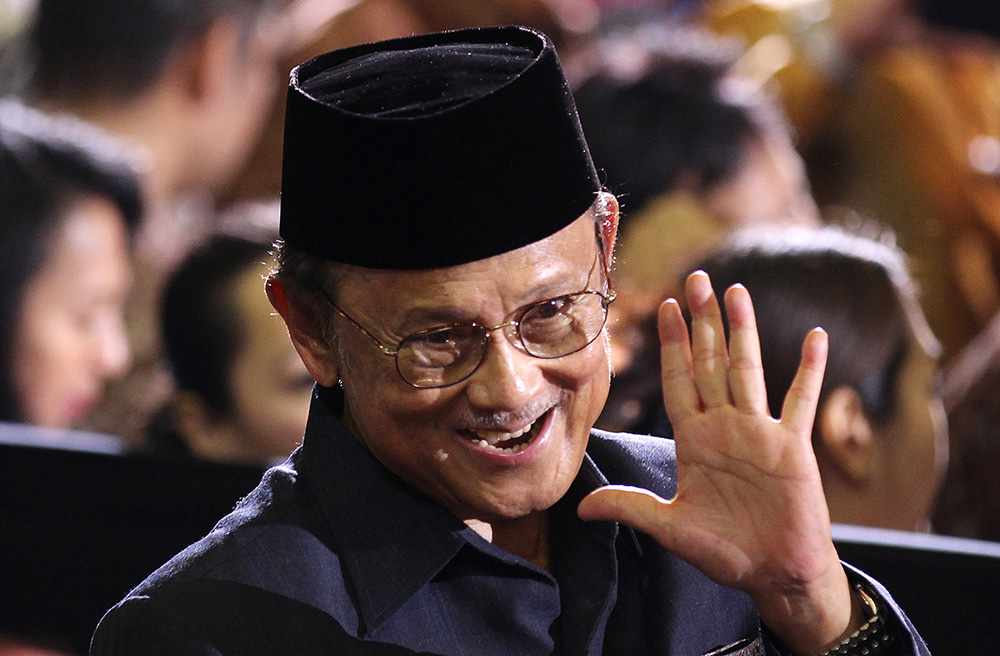 ハビビ元大統領死去　83歳　独裁政権から民主国家へ　技術立国目指し改革進める　