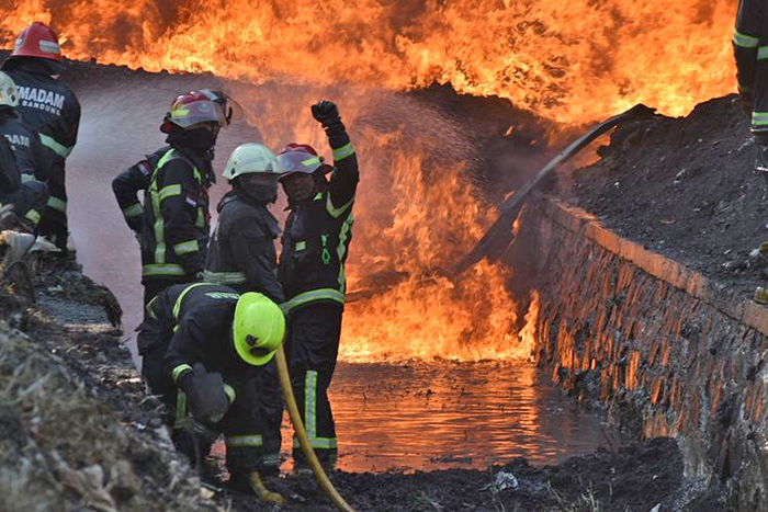 燃料炎上、１人が死亡　バンドン高速鉄道建設現場
