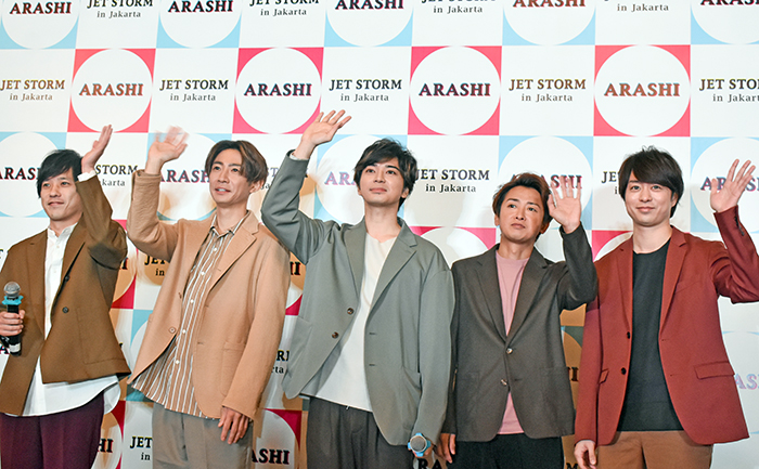 嵐、ファンへ感謝を　ジャカルタ　デビュー20周年迎え