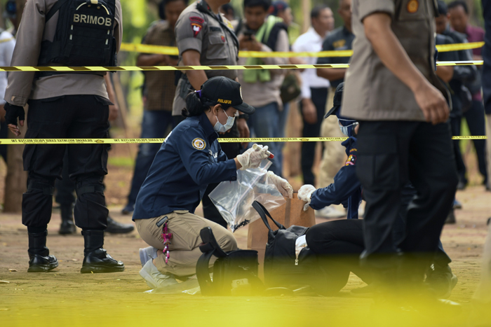発煙弾が爆発 ジャカルタ・モナス広場　兵士２人重軽傷