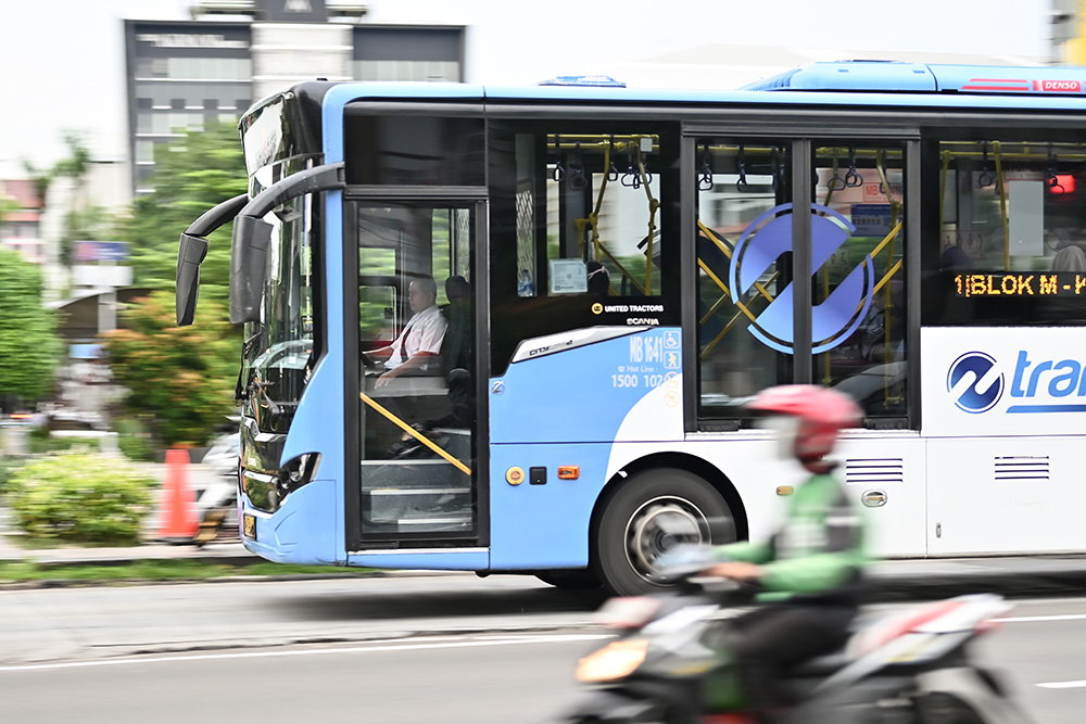 低所得層に転落？　生活見直す中流階級