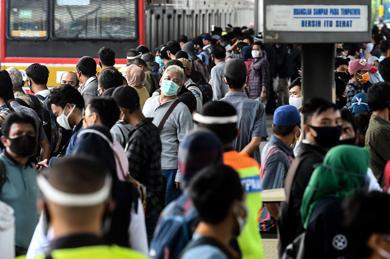 新規感染者 初の1000人超　新型コロナ　最多更新、首都で239人