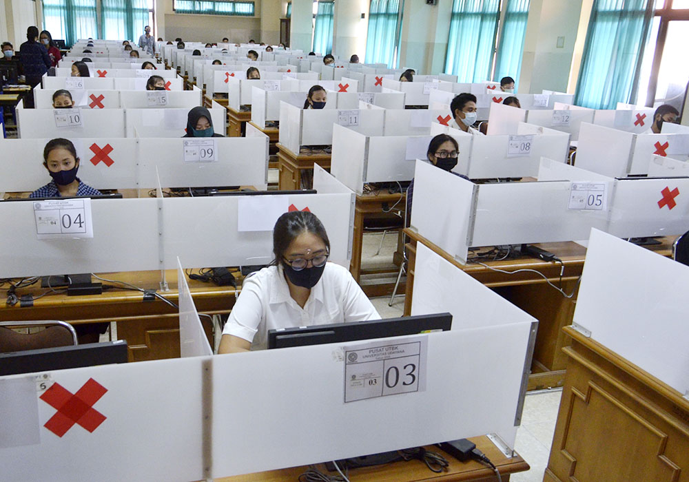 大学入試も感染対策