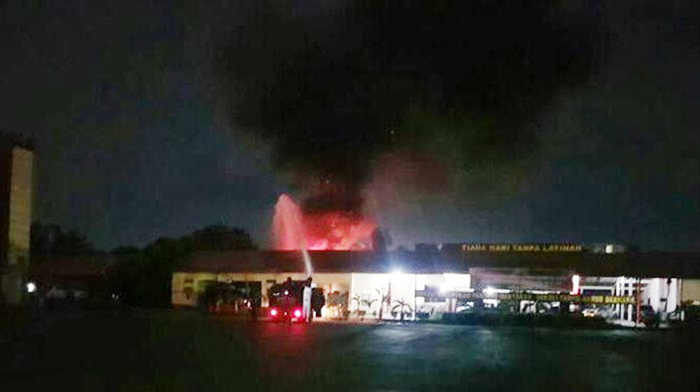 機動隊本部で武器庫爆発　南スマトラ　アジア大会の花火に引火か