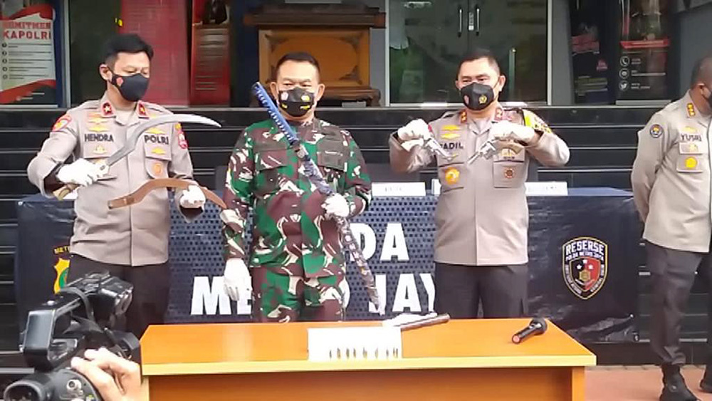 イスラム強硬派団体の６人射殺　警視庁　 リジック氏追跡中、「襲撃受け」