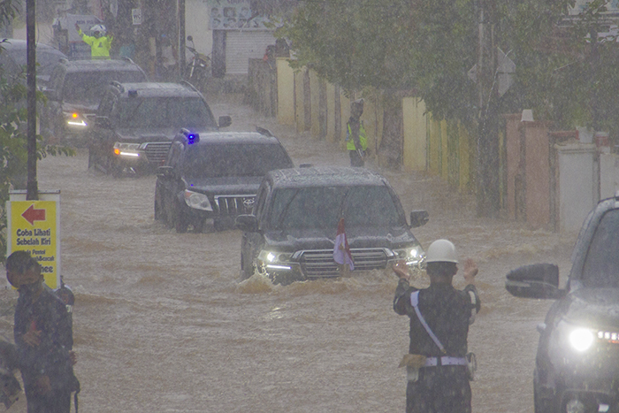 雨季ピークに異常気象も　気象庁  