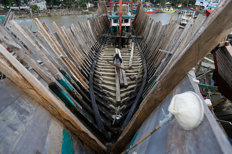 漁船造りに伝統の技