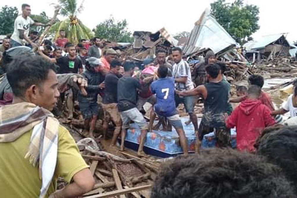 豪雨の死者70人に