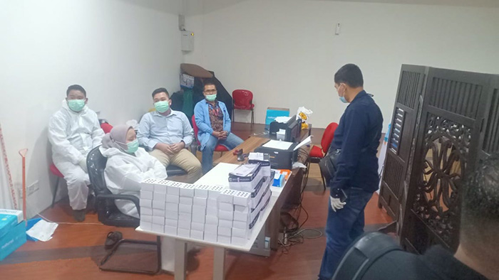 検査器具を使い回し　キミア・ファルマ職員　６人逮捕  