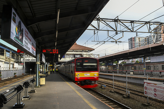 ▼タナアバン駅を通過