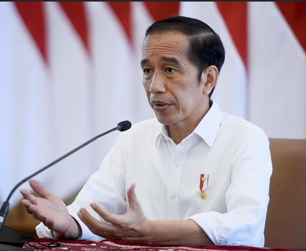 大統領、行動制限を維持　感染拡大　ロックダウン求める声も