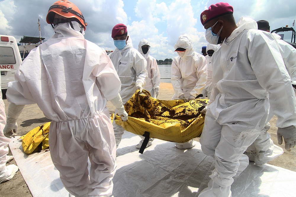 約17隻の漁船転覆　カリマンタン沖　24人死亡、31人行方不明
