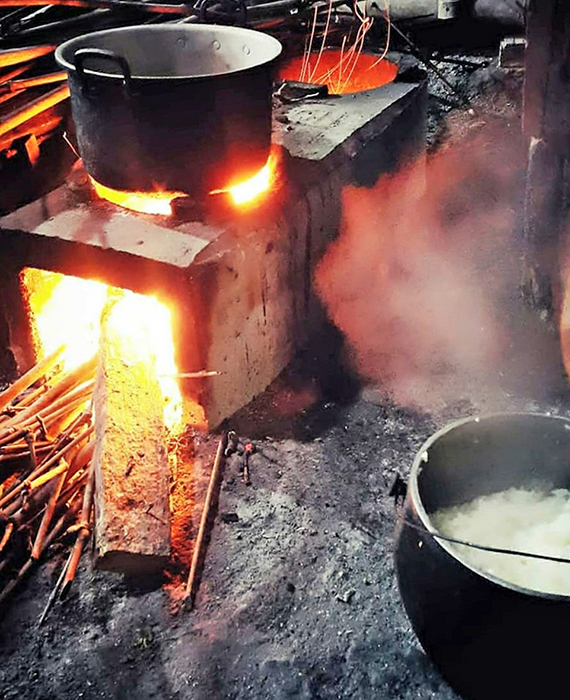 仕上げに家族愛をひとふり　スンダの味を再現　