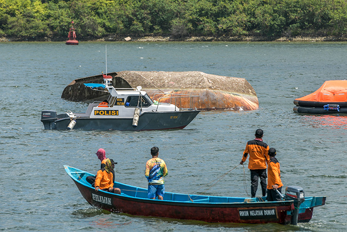 護送用ボートが沈没　ヌサカンバンガン島　刑務官ら死亡
