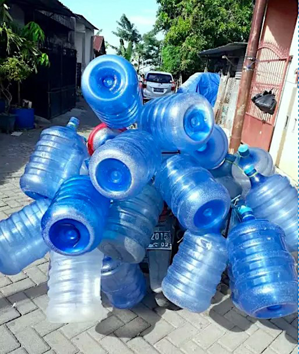 商人から連想する水道事情