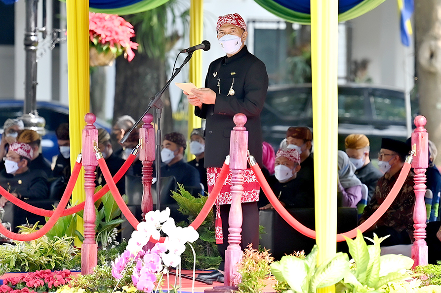 バンドン市長が急死