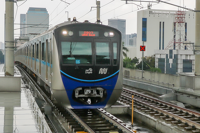 ＭＲＴ全13駅を〝制覇〟　新たな出会いと発見を求めて