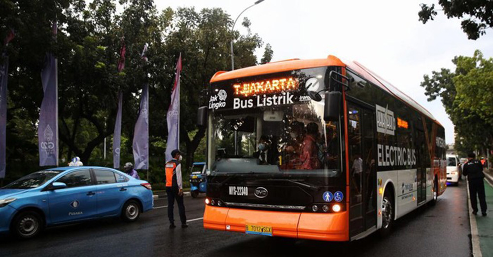 電動バス30台　５月までに運行開始　トランスジャカルタ