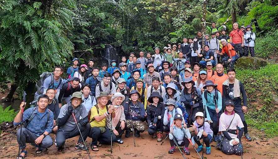 サラック山登山