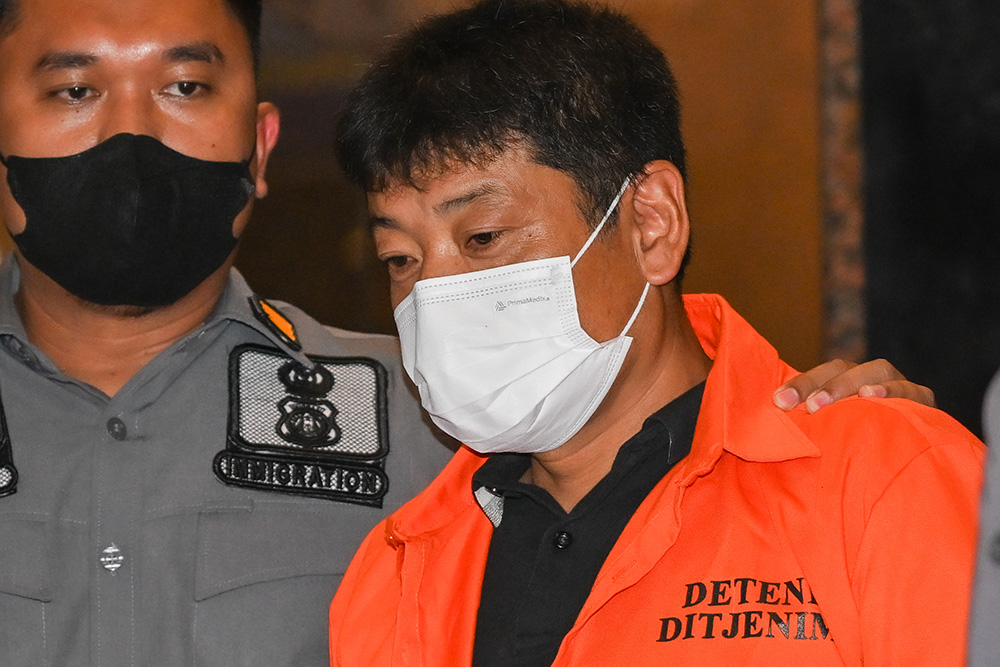 谷口容疑者を強制送還　給付金詐欺事件　警視庁が機内で逮捕