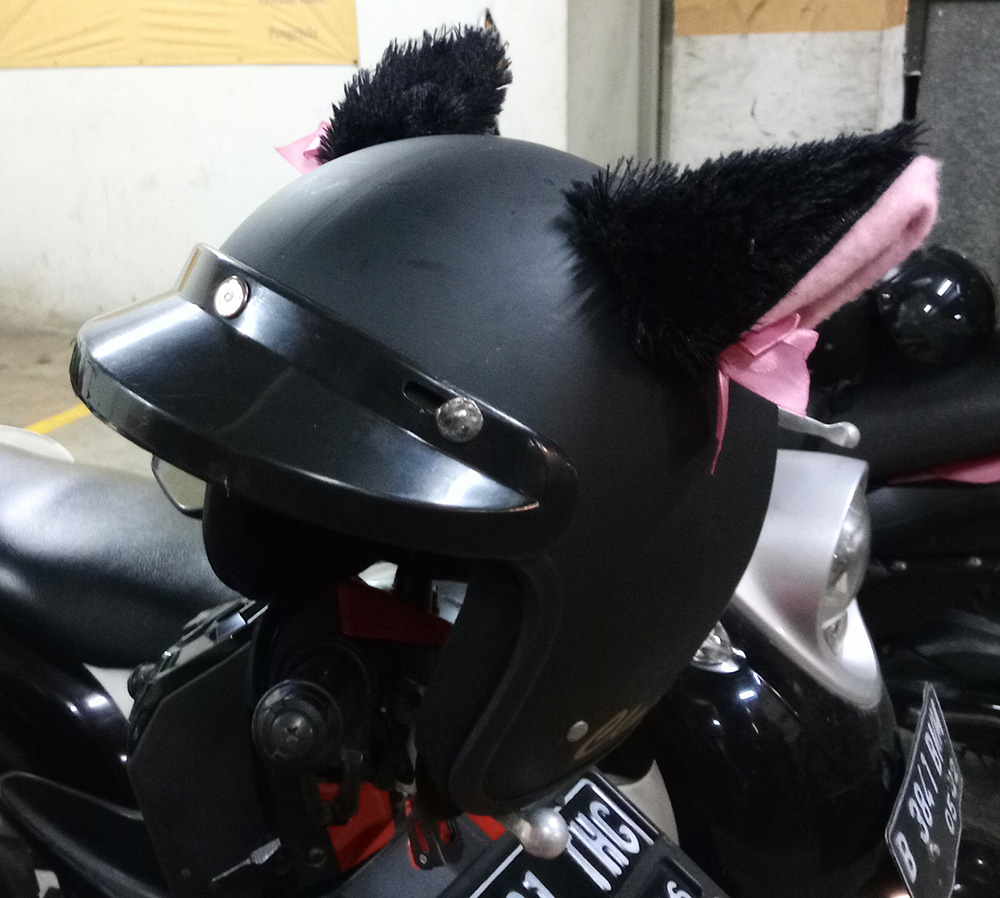 ネコ耳ヘルメット