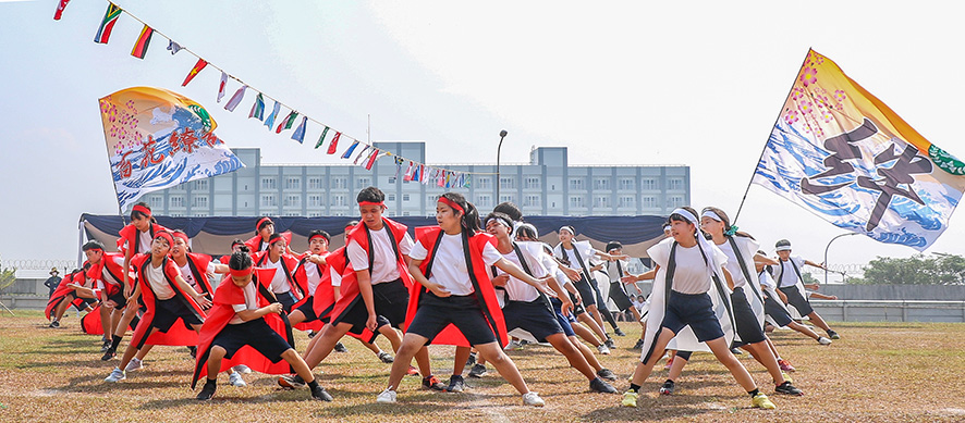 青空の下、元気いっぱい　保護者招き３年ぶりの運動会　チカラン日本人学校