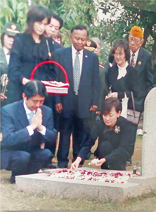 安倍元首相、暗殺の衝撃　大統領ら、追悼の意　メディア速報