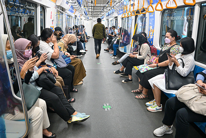 増える電車通勤組み　平日8.5％増　燃料費値上げでＭＲＴ
