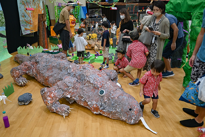 小さな手で生む大作　ＪＪＳ幼稚部 　親子で楽しむ作品展