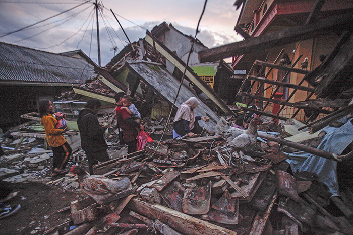 西ジャワでＭ5.6の地震　死者162人