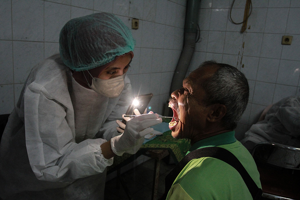 労働者へ無料の歯科健診