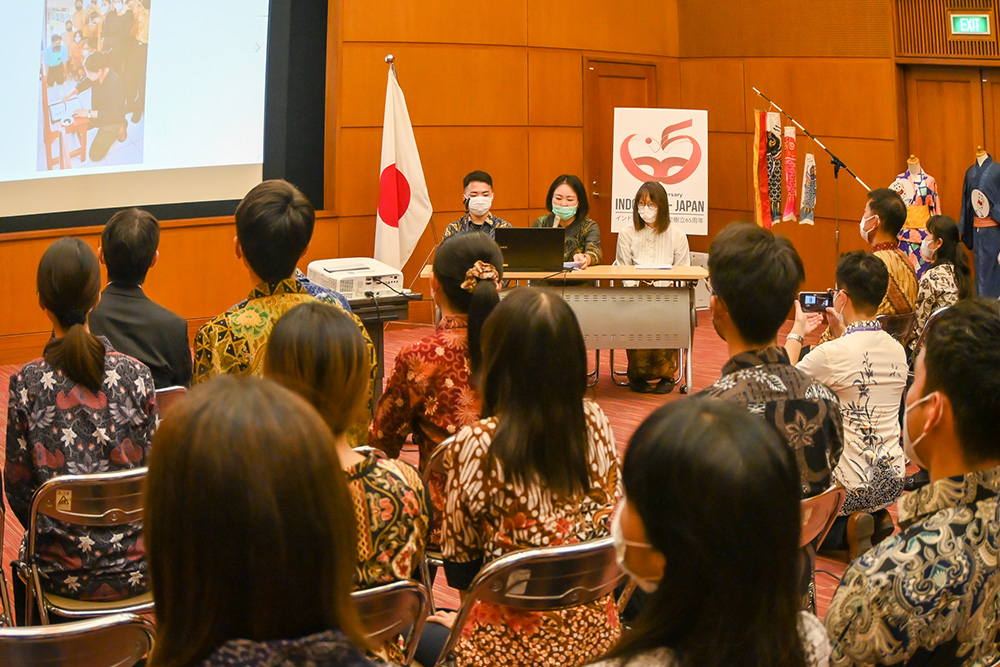 国と国を結ぶ人と人　日本語パートナーズ　大使館訪問で活動報告