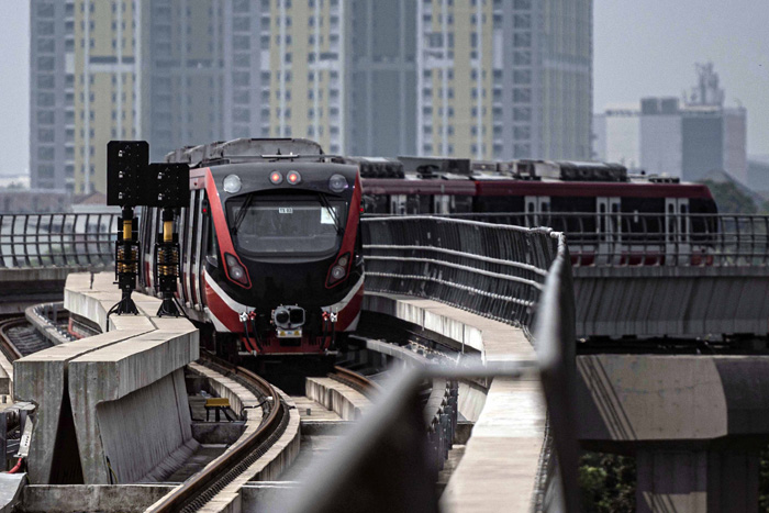 バリＬＲＴ25年着工へ　ジャカルタ特別州と提携　バリ州
