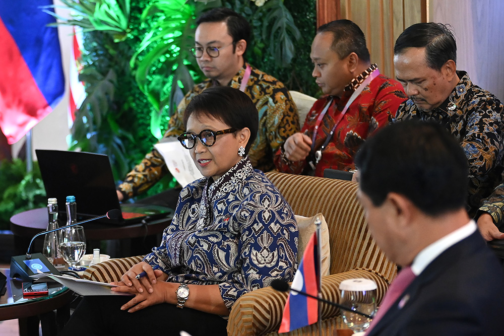 ミャンマー問題進展なし　ＡＳＥＡＮ外相会議２日目　タイ外相、スーチー女史と面会