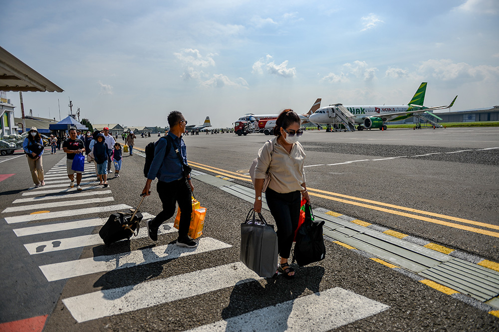 進む国内空港の再編成　政府、民間で　より利用しやすく