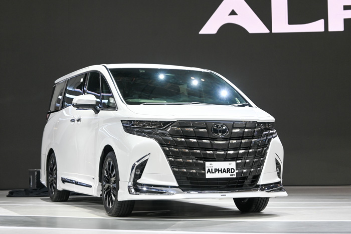 【ＧＩＩＡＳ広告特集】　新型アルファード発表　バイオ燃料ＨＥＶ、コンセプト商用車など参考出展　トヨタ　