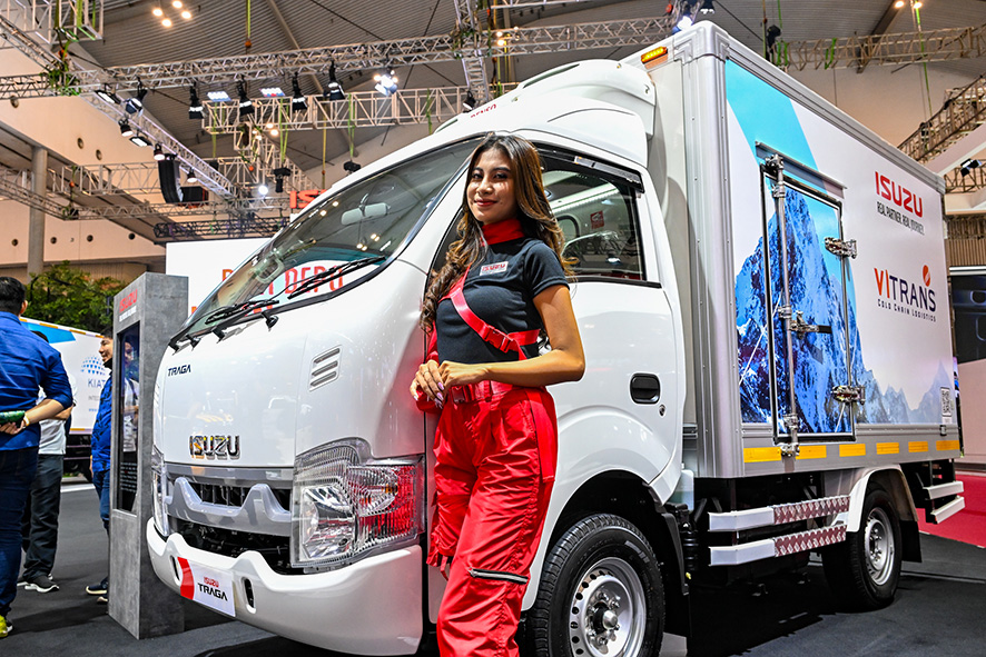 【ＧＩＩＡＳ広告特集】　「すべての運ぶを支える」　展示車は7車種　　いすゞ
