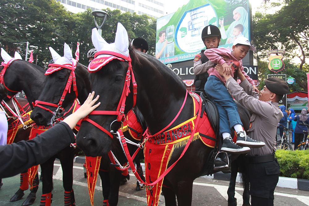 ▼警察で働く馬もいるよ