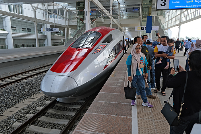 高速鉄道、きょう正式開業　試乗リポート　車内は静寂、不安感じず