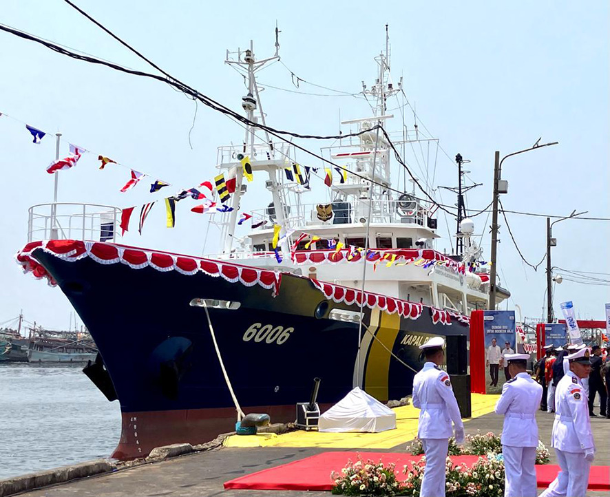 漁業取締船、計２隻贈与　地域安保に貢献期待　日本水産庁