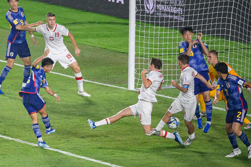 日イの友情、声援の波に　Ｕ―17Ｗ杯　若きサムライが白星発進