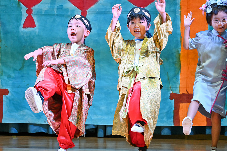 年少クラス、初の大舞台！　発表会で見せる成長の証　ＪＪＳ幼稚部