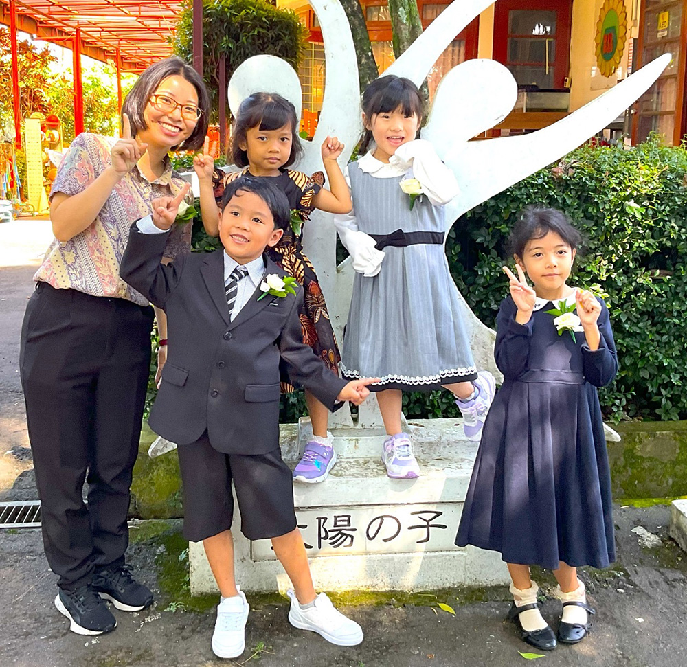 家族のように温かい学校　ＢＪＳ入学式　20年ぶりに30人台