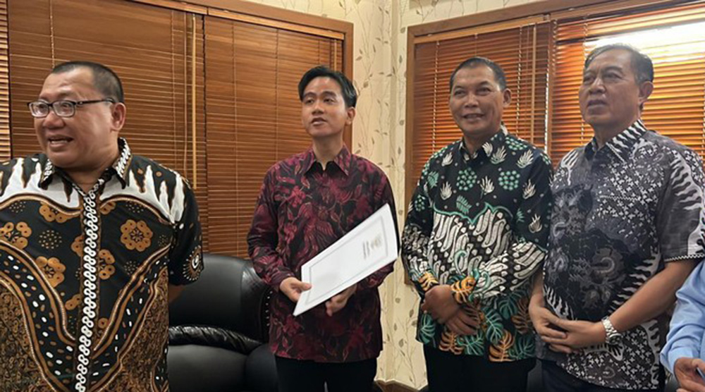 ソロ市長を正式辞任　ギブラン氏　副大統領就任に備え