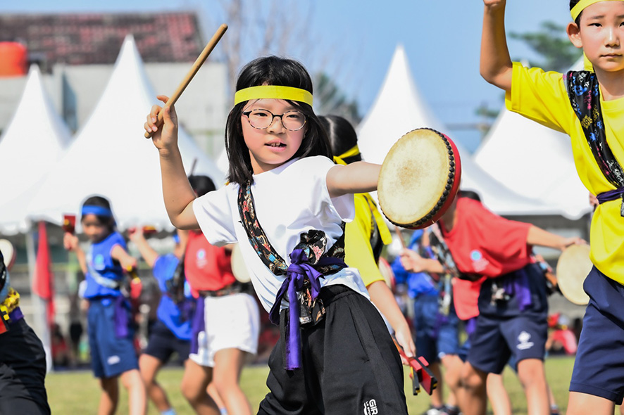 勝っても負けても笑顔で　692人が奮闘　ＪＪＳ体育祭