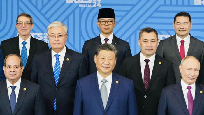 イがＢＲＩＣＳ加盟　貿易拡大期待　 中国影響の拡大懸念  