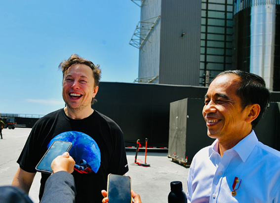 イーロン・マスクとインドネシア㊤　ＢＲＩＣＳ加盟、ＥＶ投資に影響か