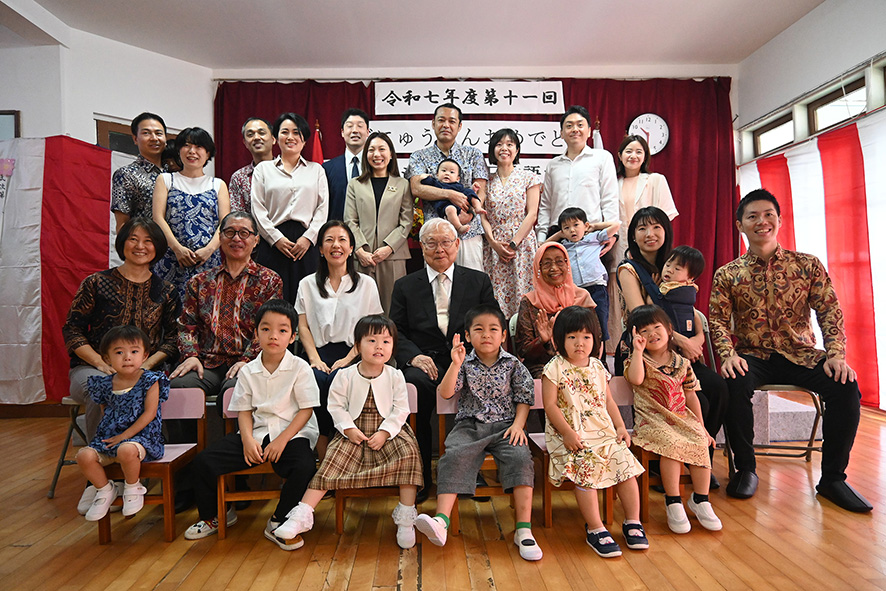 ７人の園児が入園　2025年度入園式　オイスカ日本語幼稚園