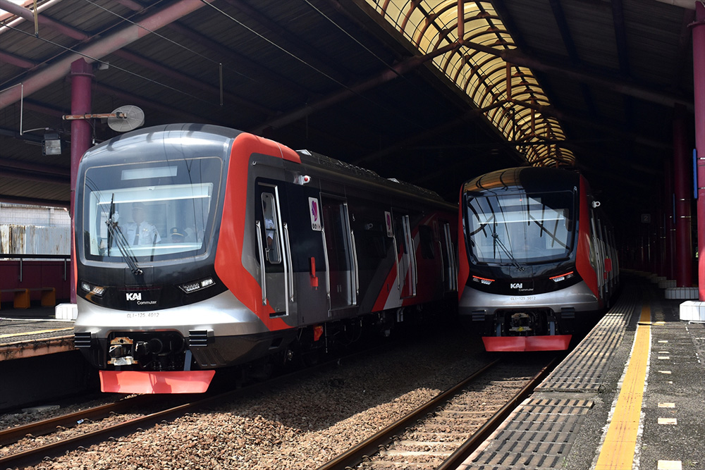 中国製新車両が１日運行開始　ジャカルタ通勤線、覆る日本の独壇場