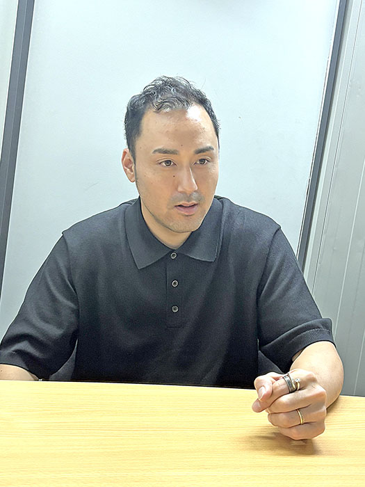 越境するドリブラー  松永祥兵　 第1回    小さな背中、世界を見た　　